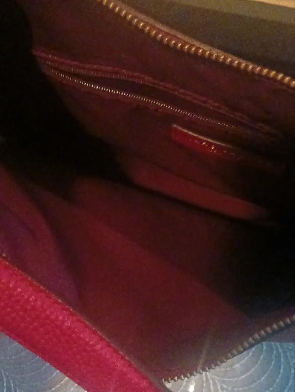 Marc Jacobs Pebbled Leather Hobo in Berry with Gold Hardware